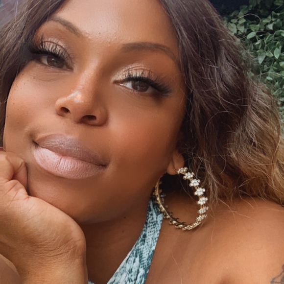 Meet your Posher, Crystal - Picture 1 of 1